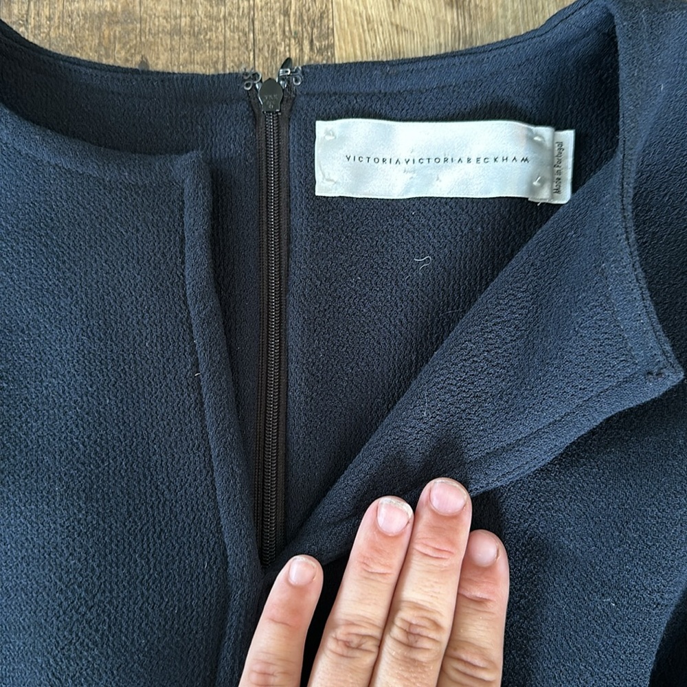 Victoria Beckham Navy Sleeveless Belted Romper - Picture 4 of 6